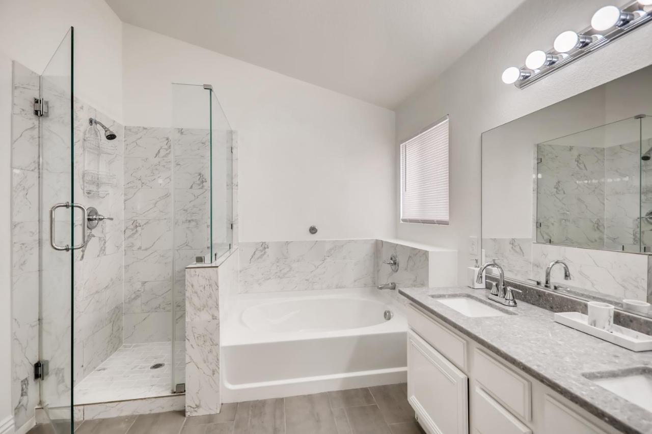 Luxurious House With A Pool, Spa, And Patio, Sleeps 6 Comfortably Las Vegas Extérieur photo