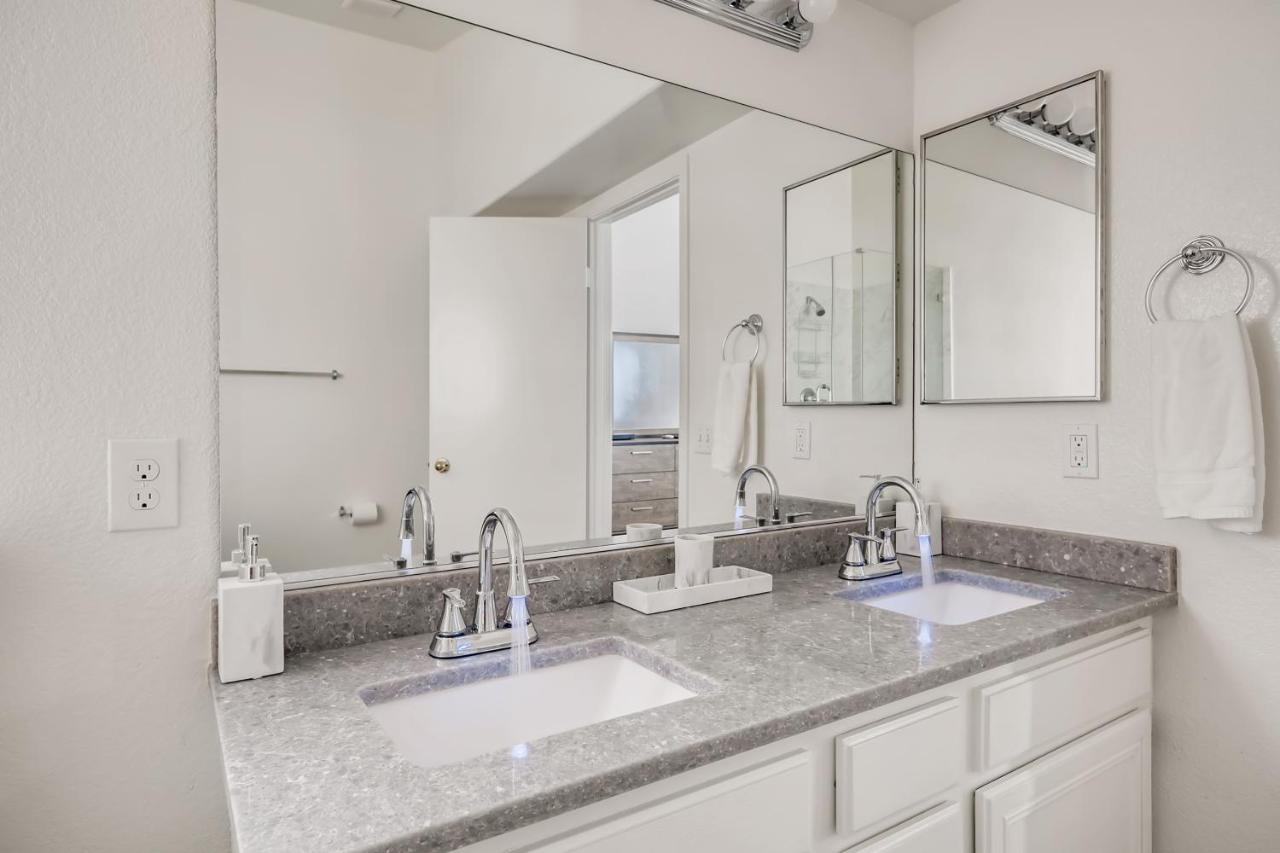 Luxurious House With A Pool, Spa, And Patio, Sleeps 6 Comfortably Las Vegas Extérieur photo