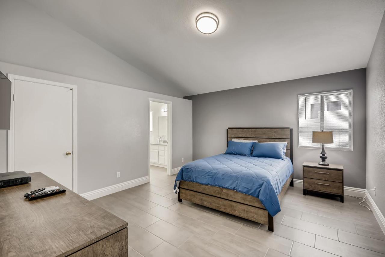 Luxurious House With A Pool, Spa, And Patio, Sleeps 6 Comfortably Las Vegas Extérieur photo