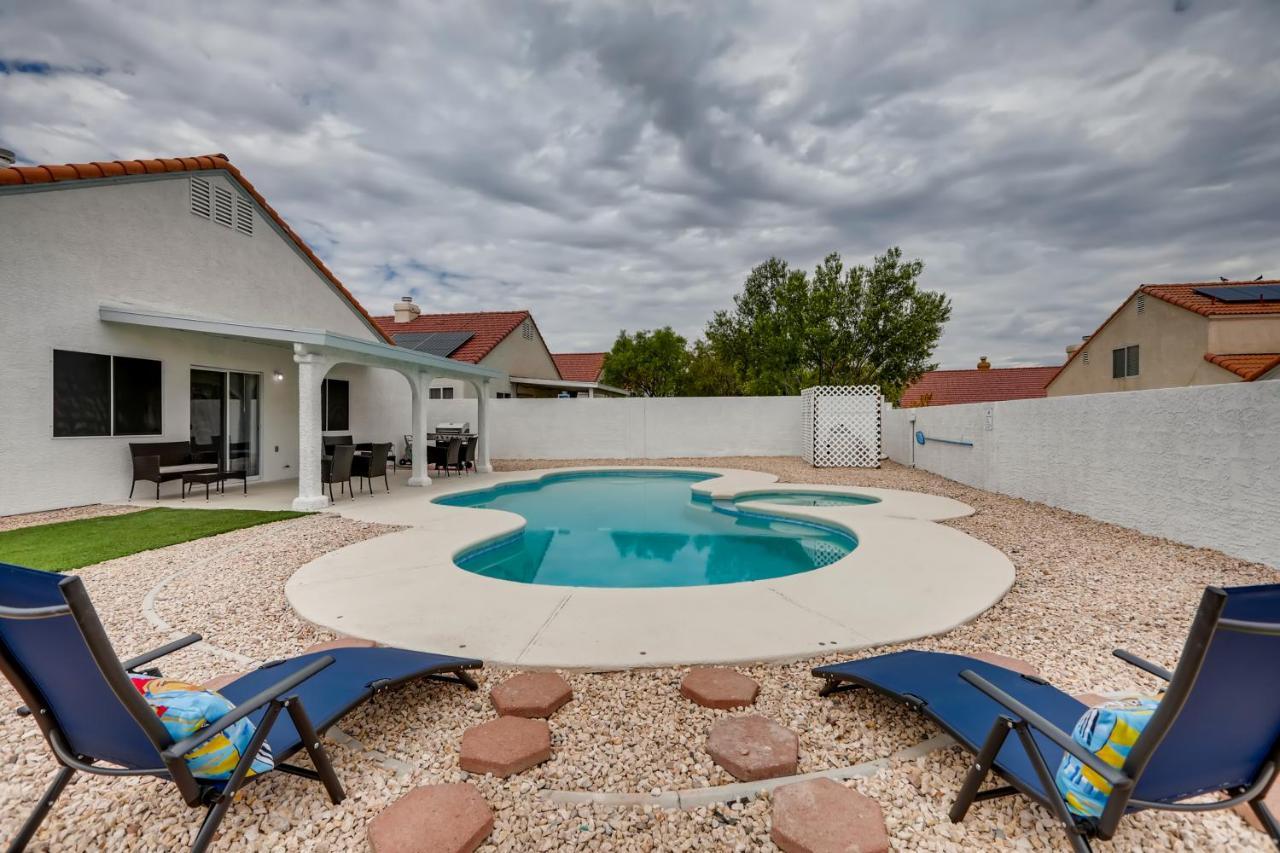 Luxurious House With A Pool, Spa, And Patio, Sleeps 6 Comfortably Las Vegas Extérieur photo
